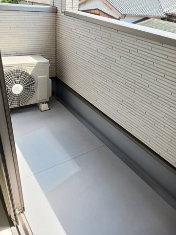 開放的で明るい空間を演出してくれるバルコニーです Ｔ・ＫレジデンスⅠ