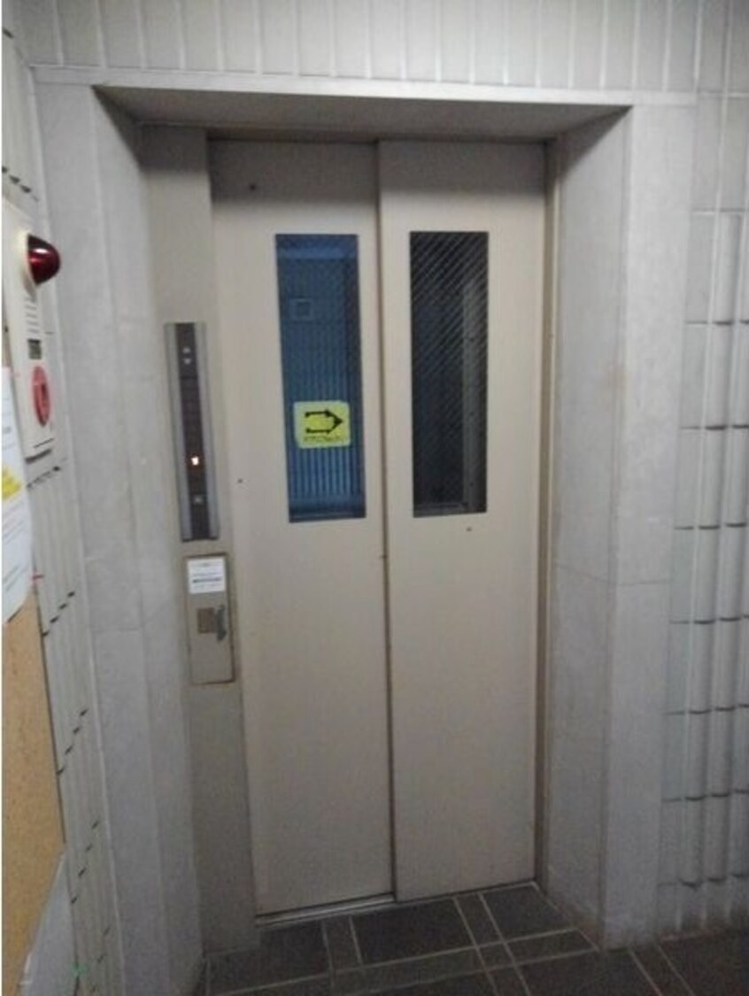  東海道本線/尾頭橋駅 徒歩3分 2階 築35年