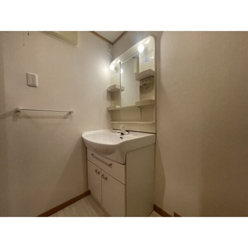  武豊線/亀崎駅 徒歩16分 1階 築21年