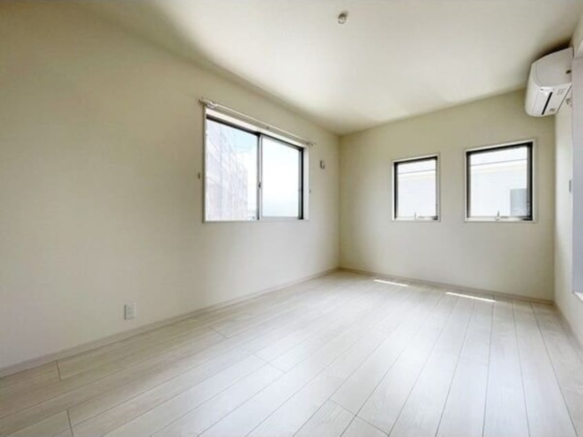  近鉄名古屋線/伏屋駅 徒歩17分 1-2階 築3年