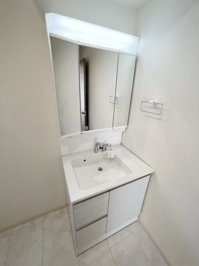  近鉄名古屋線/伏屋駅 徒歩17分 1-2階 築3年