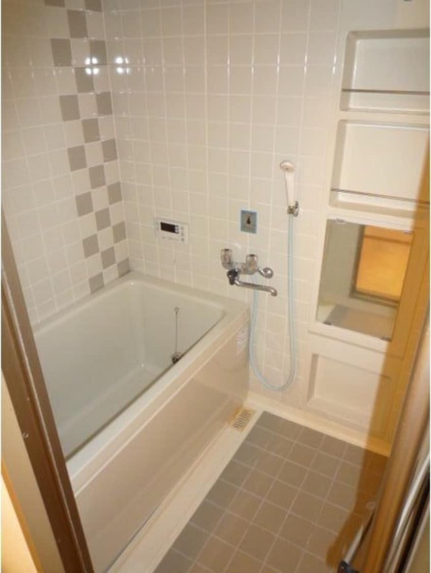  名古屋市営地下鉄鶴舞線/川名駅 徒歩14分 1階 築38年