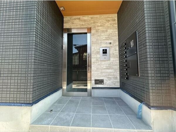  近鉄名古屋線/黄金駅 徒歩10分 2階 1年未満