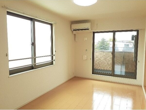  名古屋臨海高速鉄道<あおなみ線>/南荒子駅 徒歩7分 3階 築10年