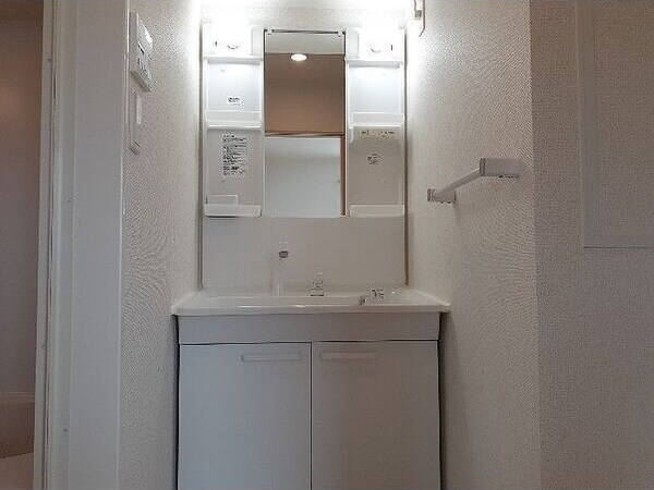  名古屋臨海高速鉄道<あおなみ線>/南荒子駅 徒歩7分 3階 築10年