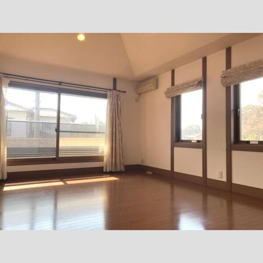  森岡町８丁目戸建