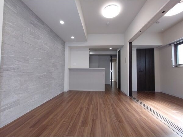  名古屋市営地下鉄名城線/久屋大通駅 徒歩5分 8階 築1年