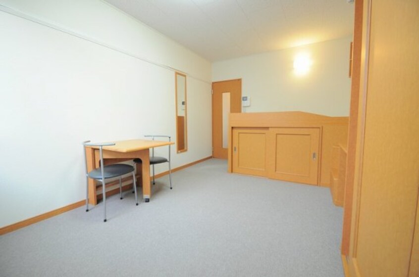  レオパレスフィレンツェ七番