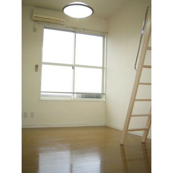  名鉄常滑線・空港線/新日鉄前駅 徒歩15分 1階 築28年