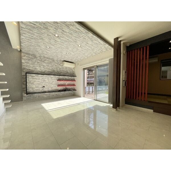  近鉄名古屋線/戸田駅 徒歩43分 1-2階 築11年