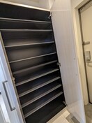 201号室シューズボックス ハーモニーテラスティーエイチ