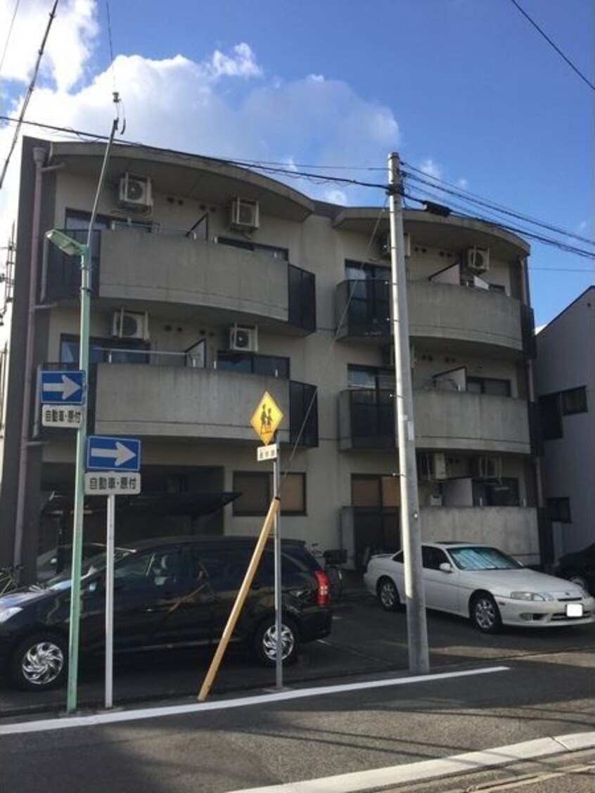  近鉄名古屋線/烏森駅 徒歩7分 1階 築27年