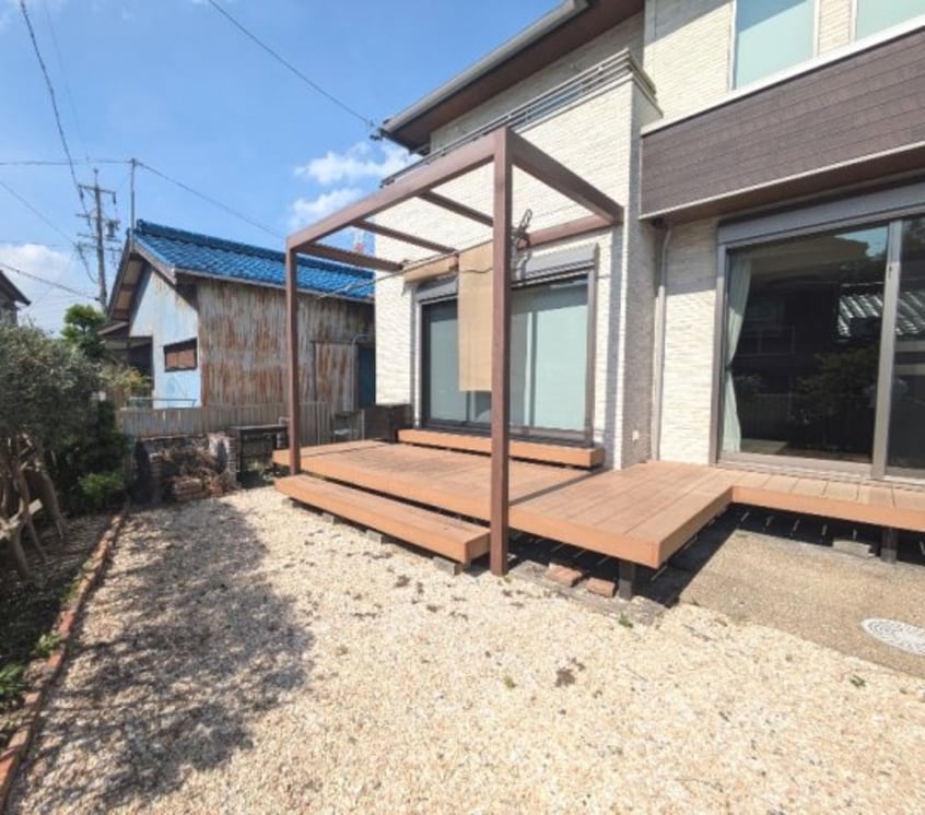 お庭でゆったりと過ごせます 泉田町向畑戸建