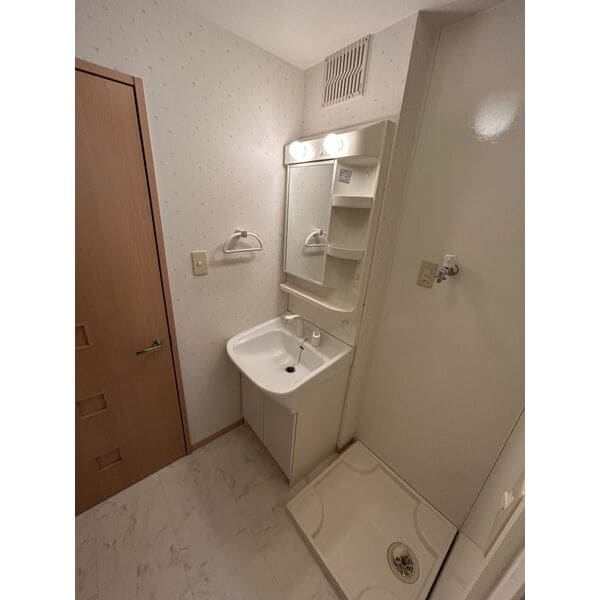 室内写真は別部屋の写真です。 名古屋市営地下鉄桜通線/徳重駅 徒歩17分 2階 築20年