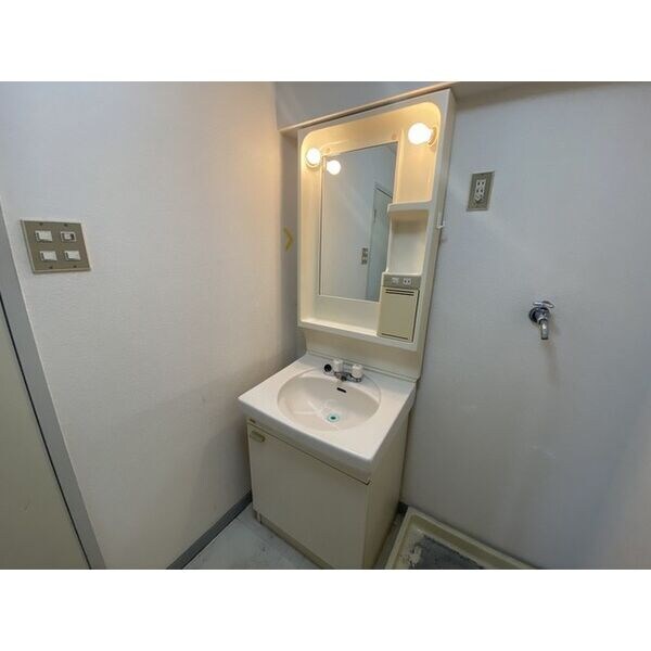  名古屋臨海高速鉄道<あおなみ線>/港北駅 徒歩14分 5階 築38年