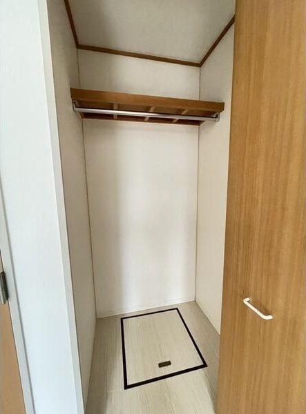  ヤングパレスB棟