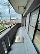 バルコニーからの眺めを楽しみながら食事をしませんか グランドメゾン徳重