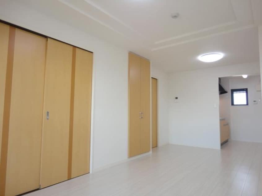 リビング サンシャインスクエア