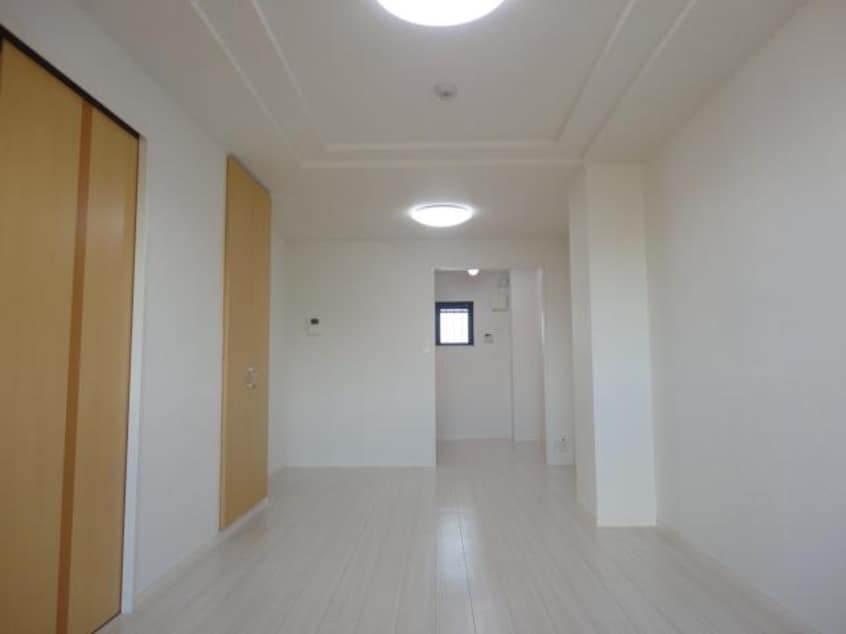 リビング サンシャインスクエア