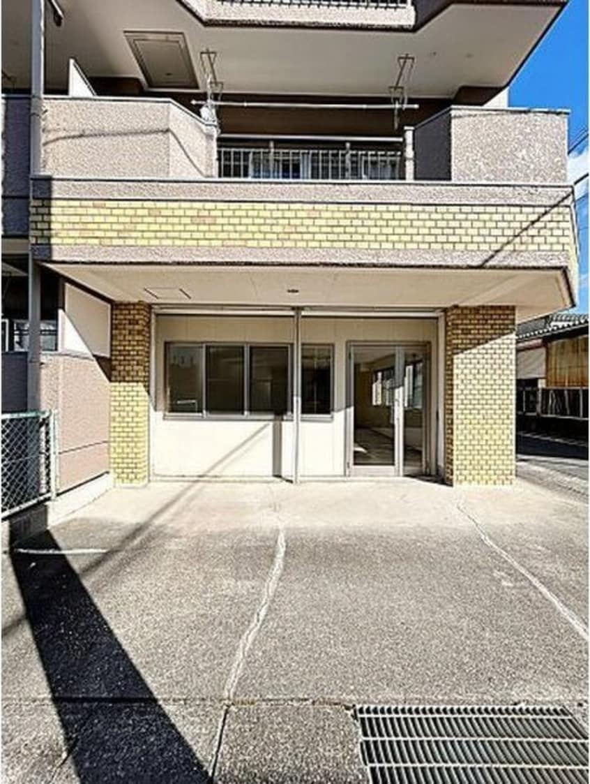  名古屋市営地下鉄鶴舞線/塩釜口駅 徒歩12分 1階 築43年