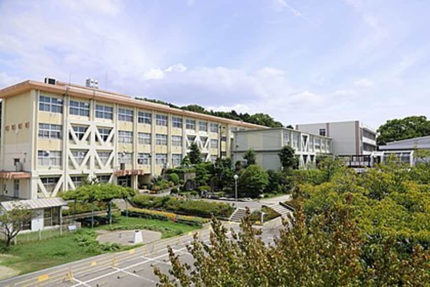 豊明市立沓掛小学校(小学校)まで713m 名鉄名古屋本線/前後駅 徒歩48分 1-2階 築3年