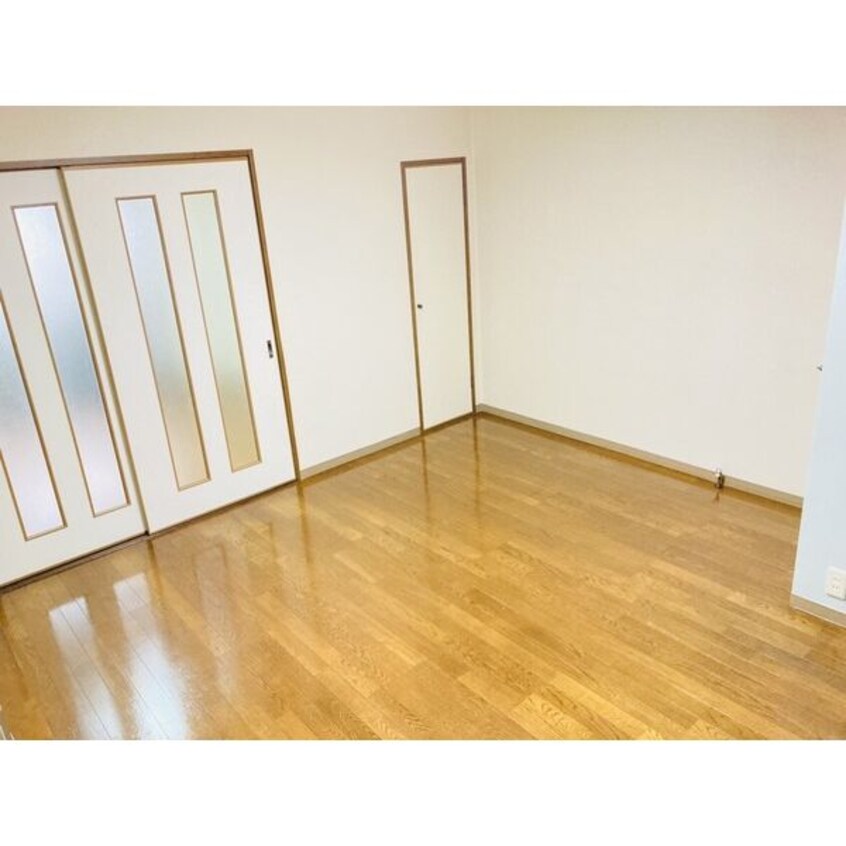 ※写真は同じマンションの違う部屋のものになります。 WIN大須