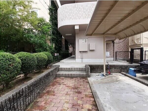  名古屋市営地下鉄鶴舞線/上小田井駅 徒歩8分 1階 築28年
