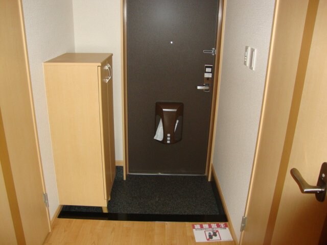 玄関（イメージ） ラッフル金城