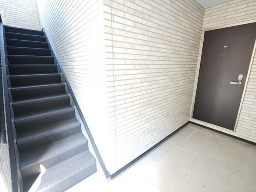  名古屋市営地下鉄名港線/日比野駅 徒歩8分 1階 築6年