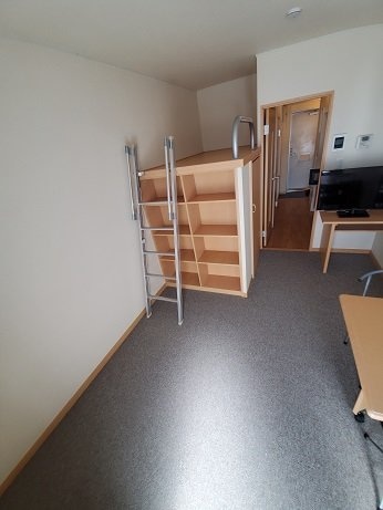  レオパレスまつばら