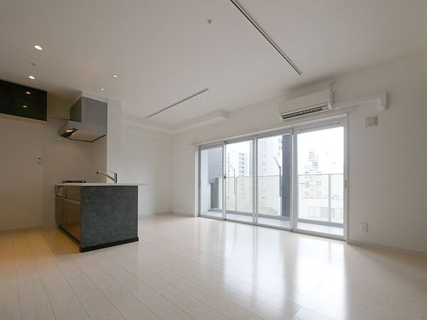 ※写真は同じマンションの違う部屋のものになります。 名古屋市営地下鉄名城線/上前津駅 徒歩10分 14階 築10年