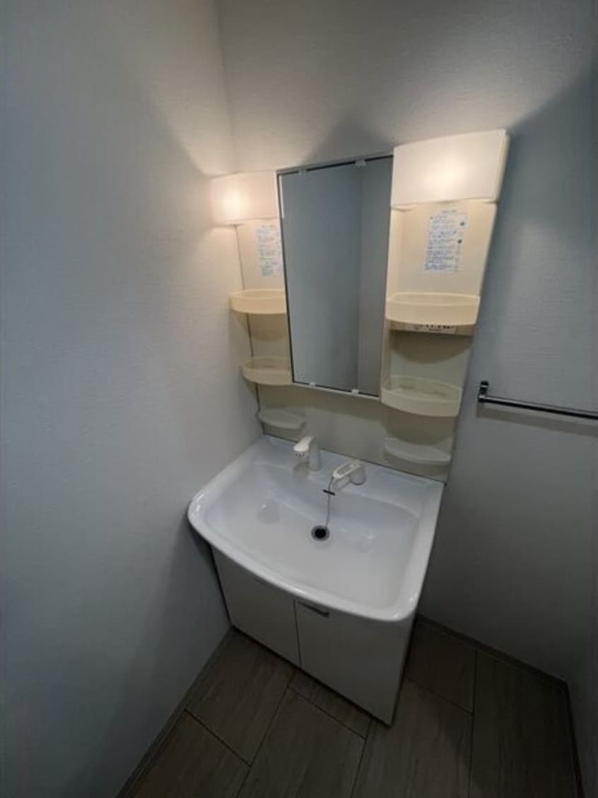  名古屋市営地下鉄鶴舞線/大須観音駅 徒歩3分 9階 築17年