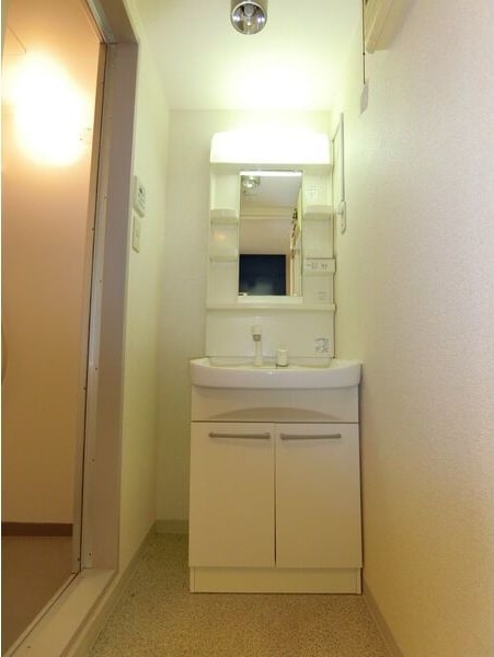  名古屋市営地下鉄東山線/新栄町駅 徒歩6分 4階 築19年