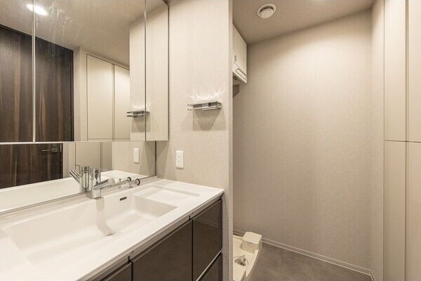  名古屋市営地下鉄東山線/名古屋駅 徒歩13分 11階 築2年