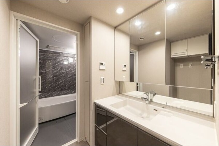  名古屋市営地下鉄東山線/名古屋駅 徒歩13分 11階 築2年