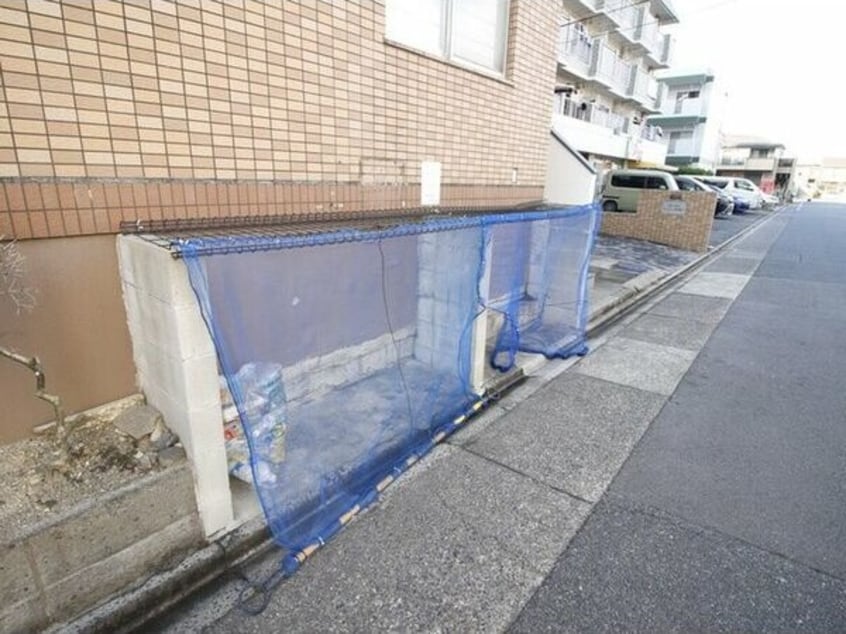  名古屋臨海高速鉄道<あおなみ線>/中島駅 徒歩22分 1階 築37年