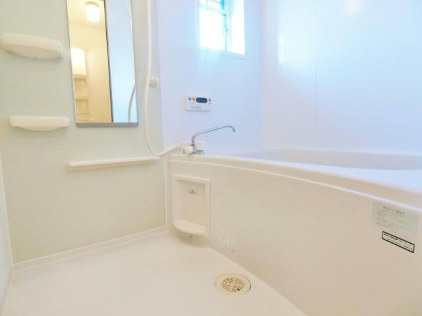 室内写真は別部屋の写真です。 ベル☆デーア　東海