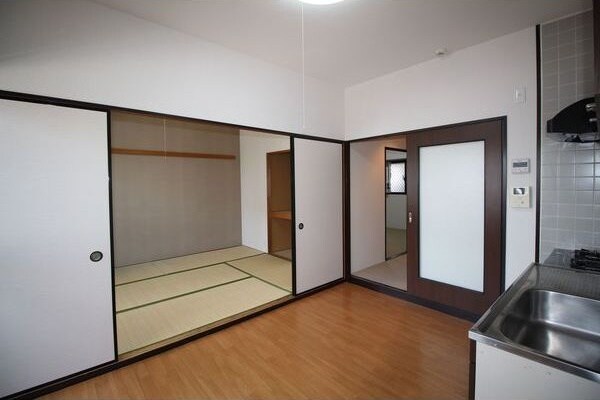  ハウスアベニュー