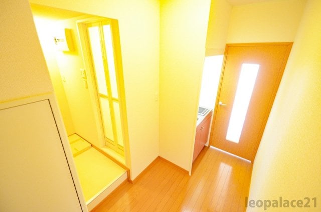 廊下 レオパレスわたうち