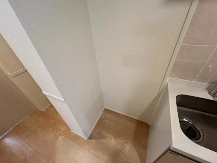 冷蔵庫置き場 アジャート