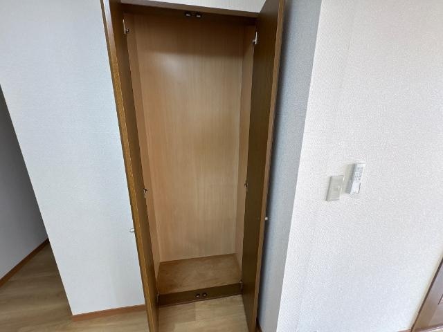 収納 エルカディアⅠ