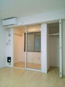 外からの目が気にならないバルコニーで洗濯物が干せます ｇｌａｎｚ　Ｂ