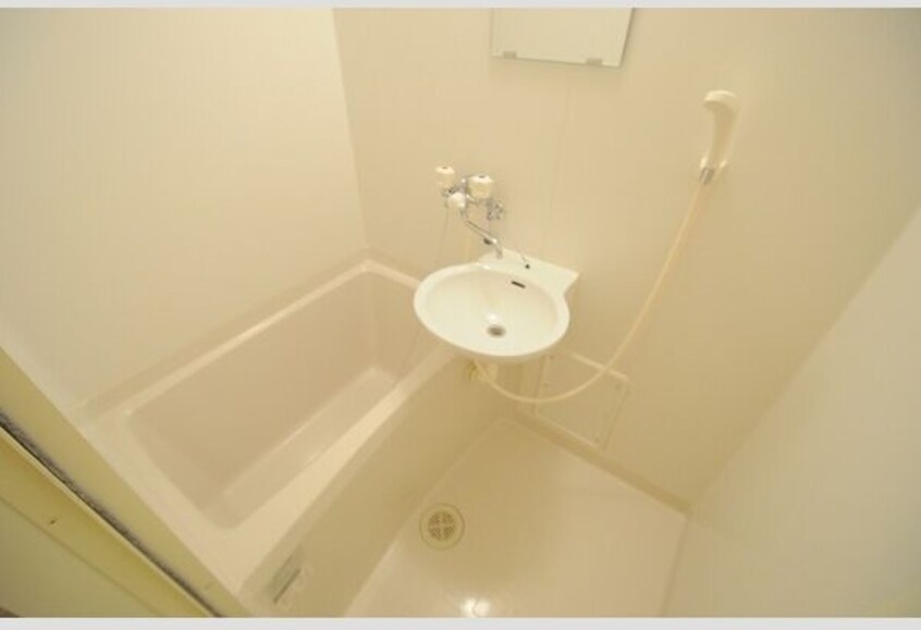  レオパレスサン　ラウンジⅡ