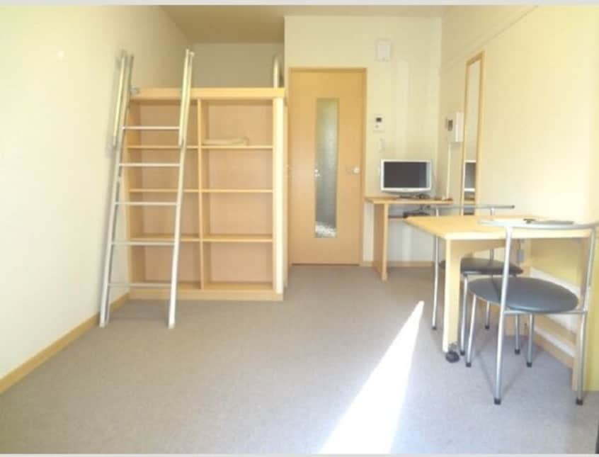  レオパレスサン　ラウンジⅡ