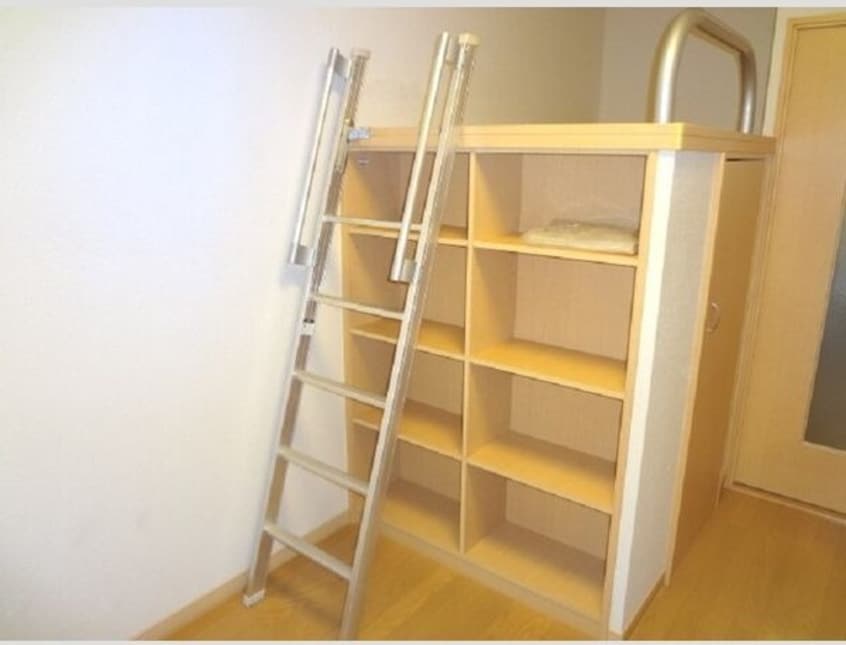  レオパレスサン　ラウンジⅡ