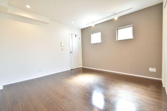  近鉄名古屋線/烏森駅 徒歩3分 3階 築6年