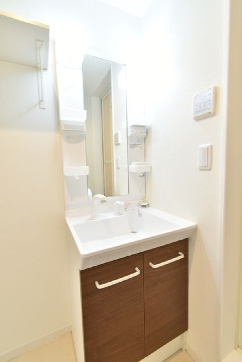  近鉄名古屋線/烏森駅 徒歩3分 3階 築6年