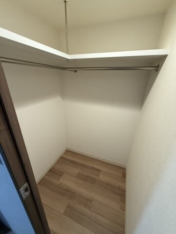 ※写真は同じマンションの違う部屋のものになります。 プレサンス丸の内アデル