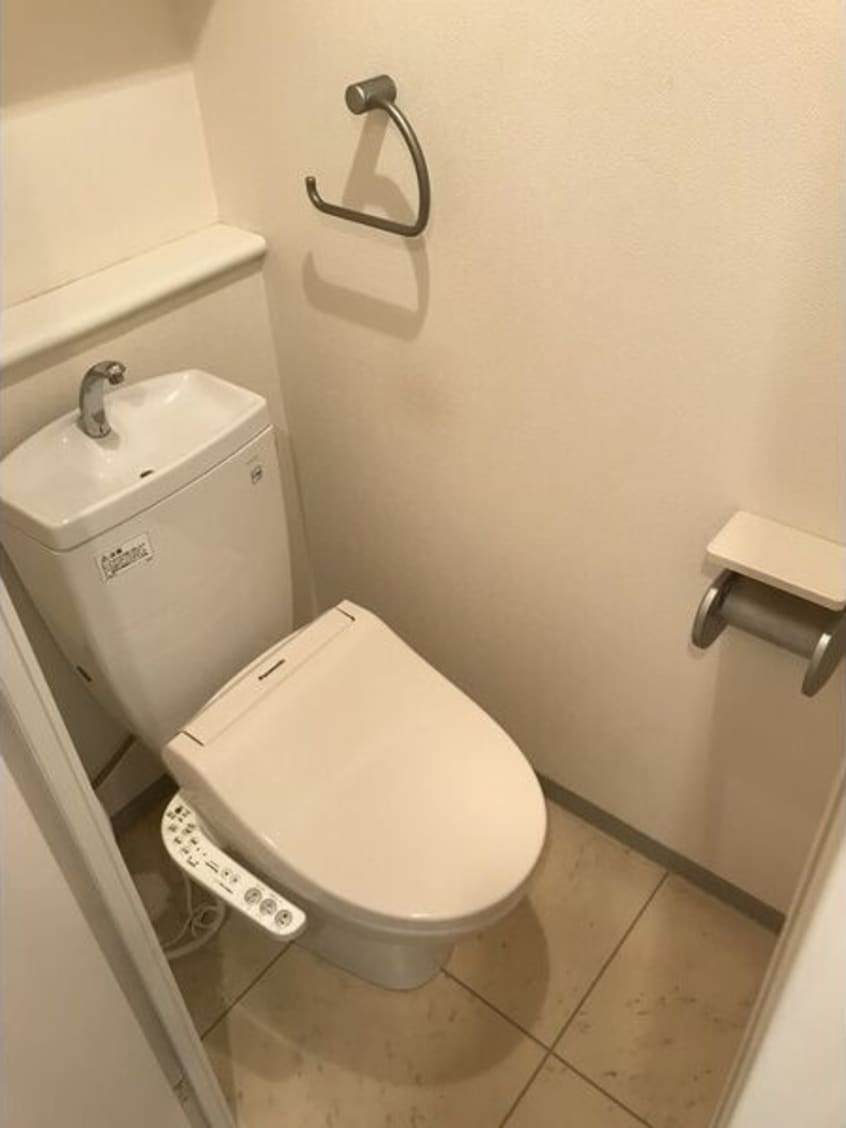  名古屋市営地下鉄名城線/久屋大通駅 徒歩4分 8階 築21年