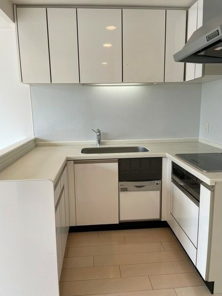  名古屋市営地下鉄名城線/久屋大通駅 徒歩4分 8階 築21年